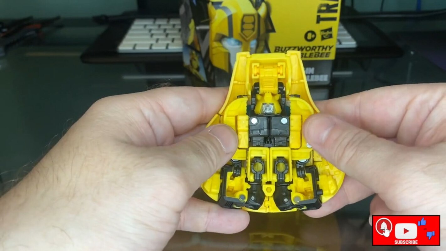 transformers buzzworthy bumblebee origin bumblebee